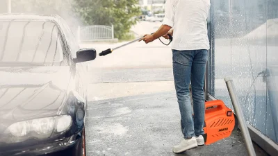 bahaya membersihkan mobil dengan tekanan angin tinggi