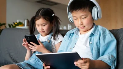 Gen Alpha dan Teknologi: Lahir di Dunia yang Sudah Terkoneksi