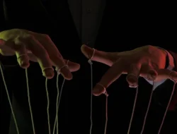 Mekanisme Kekuasaan: Siapa yang Sebenarnya Mengatur Dunia?