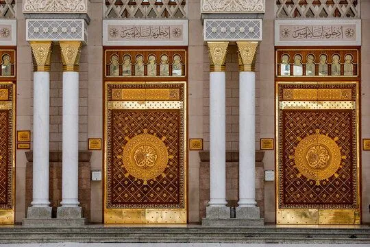 pintu masjid nabawi