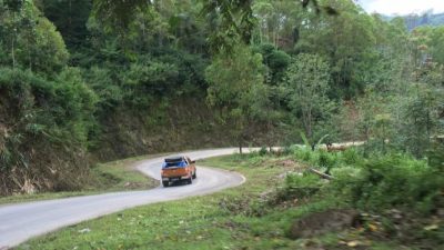 Uji Ketahanan Mesin Diesel Pikap di Jalur Ekstrem Flores–Ende