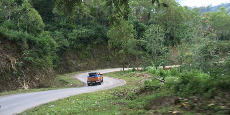 Uji Ketahanan Mesin Diesel Pikap di Jalur Ekstrem Flores–Ende