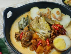 Lontong Cap Go Meh: Perpaduan Budaya Tionghoa dan Jawa dalam Piring