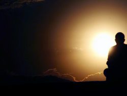 Doa dan Meditasi: Persamaan dan Perbedaan dalam Berbagai Agama