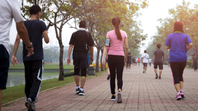 Jalan Kaki 30 Menit Setiap Hari: Manfaat yang Tak Ternilai