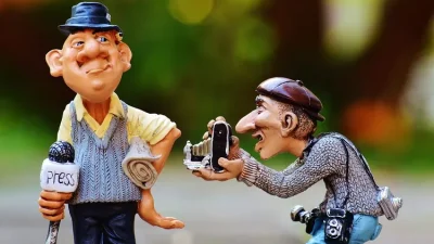 wartawan vs algoritma