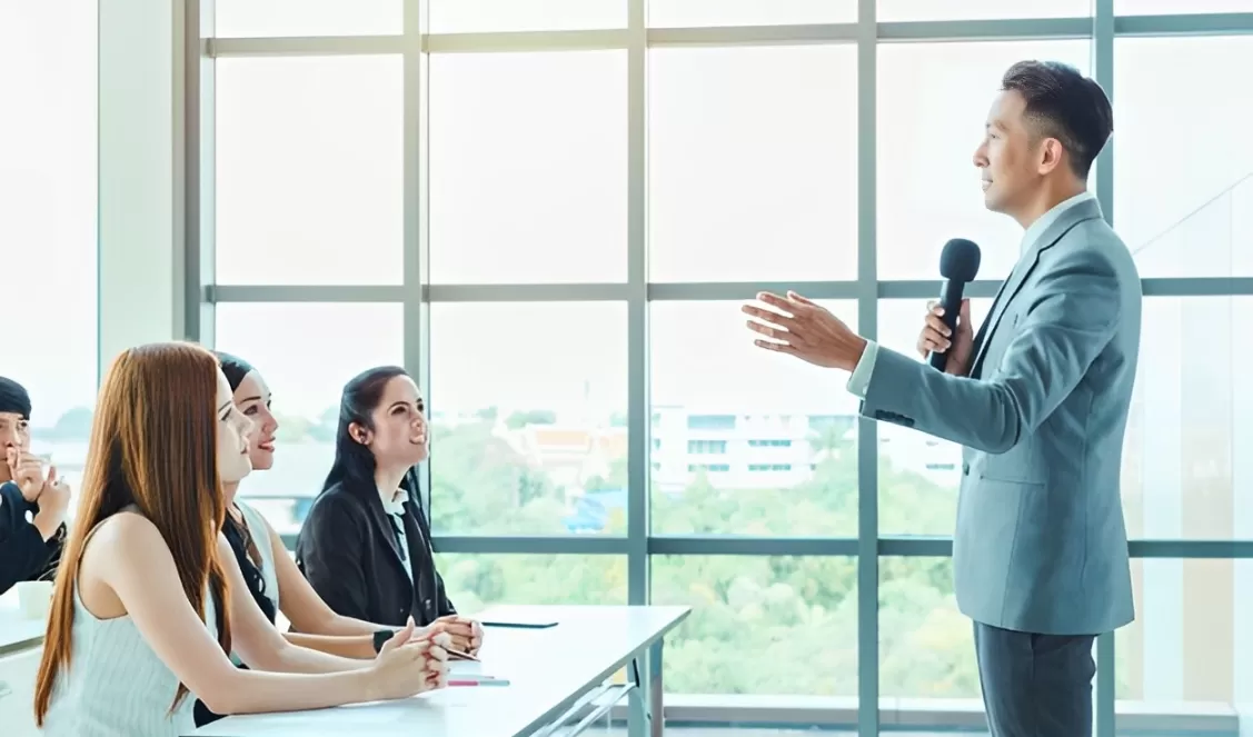 seni bicara depan umum